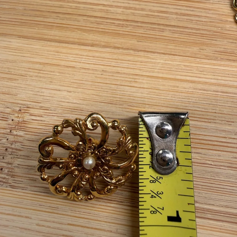 Vintage Avon Gold Tone Filigree Brooch Earrings Set Faux Pearl Coquette Old Mone